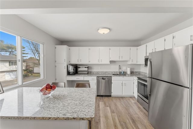 543 Quisset Court, Warwick, RI 02886