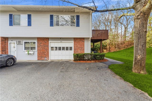 543 Quisset Court, Warwick, RI 02886