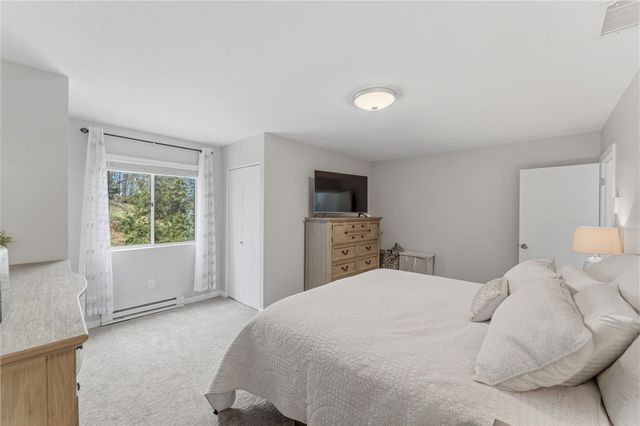 543 Quisset Court, Warwick, RI 02886