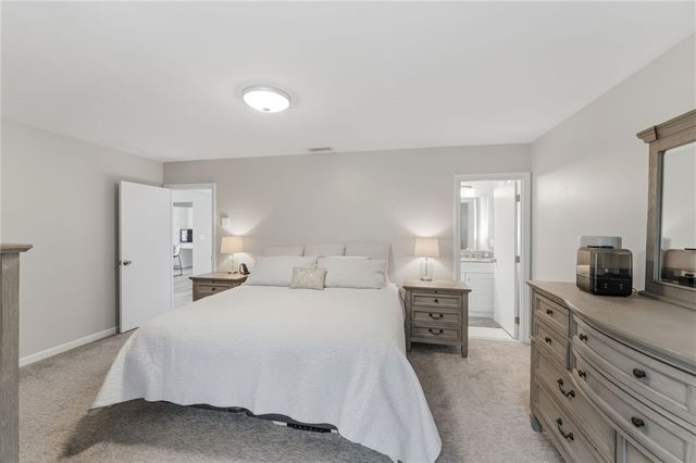 543 Quisset Court, Warwick, RI 02886