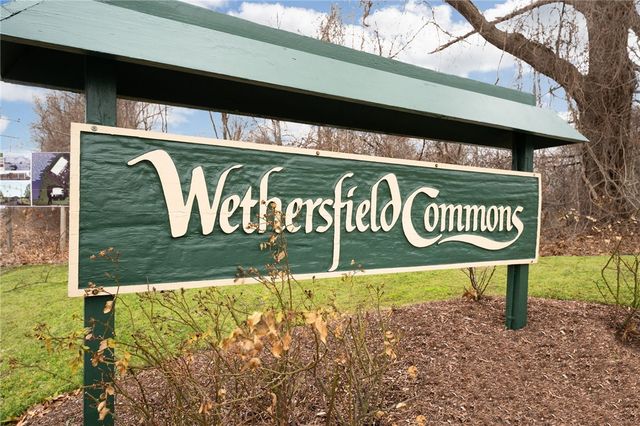 543 Quisset Court, Warwick, RI 02886