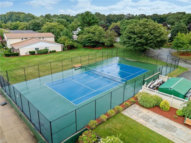 543 Quisset Court, Warwick, RI 02886