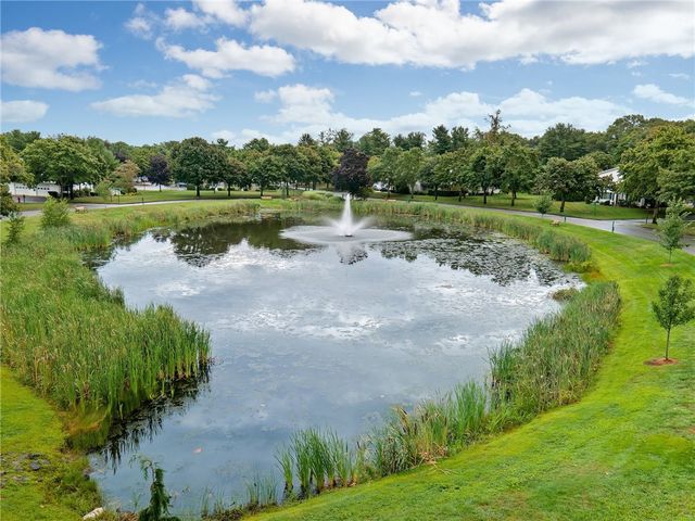 543 Quisset Court, Warwick, RI 02886