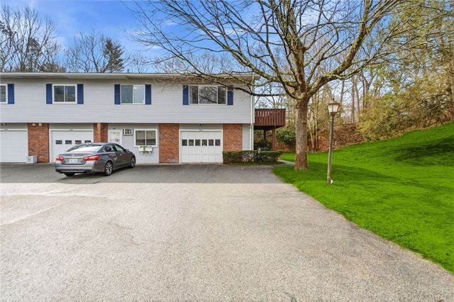 543 Quisset Court, Warwick, RI 02886