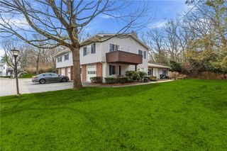 543 Quisset Court, Warwick, RI 02886