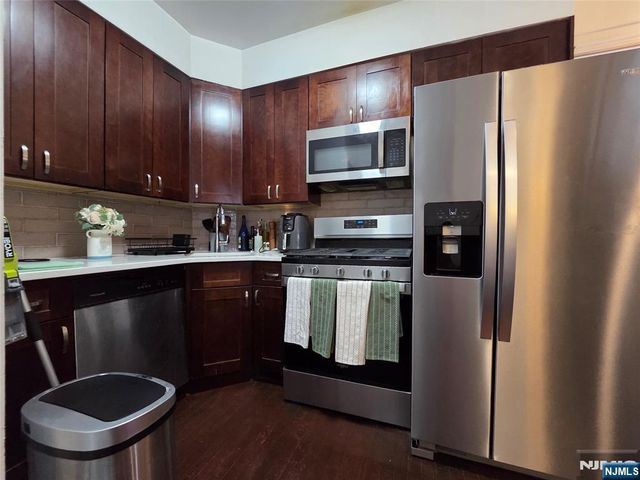 615 15th Street 3, Union City, NJ 07087