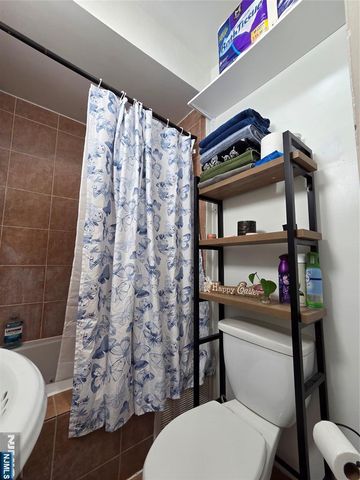 615 15th Street 3, Union City, NJ 07087