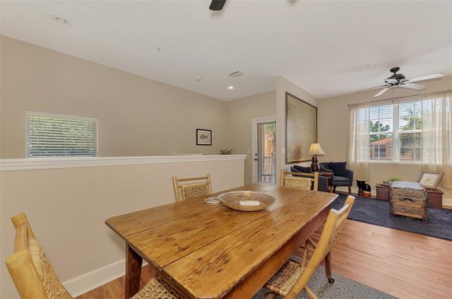 3627 PARKRIDGE CIRCLE 11-203, Sarasota, FL 34243