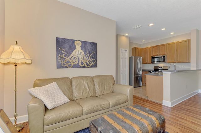 3627 PARKRIDGE CIRCLE 11-203, Sarasota, FL 34243