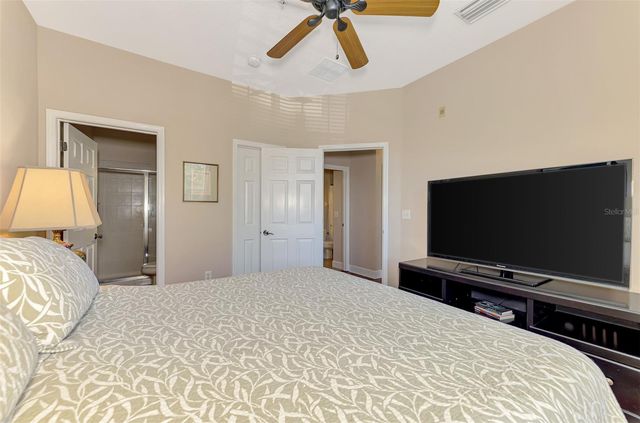 3627 PARKRIDGE CIRCLE 11-203, Sarasota, FL 34243