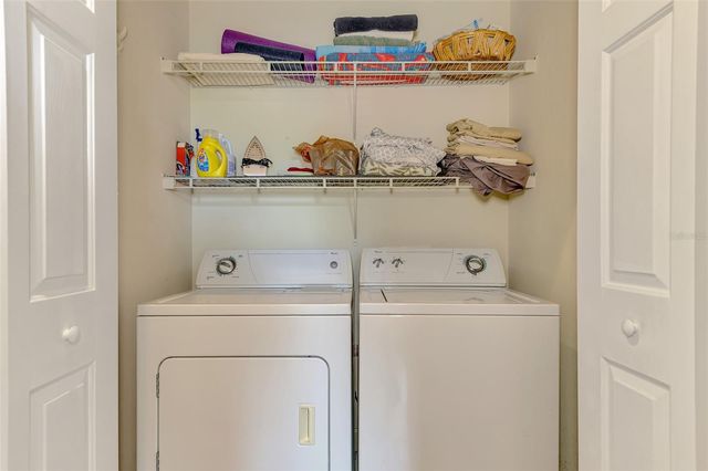 3627 PARKRIDGE CIRCLE 11-203, Sarasota, FL 34243