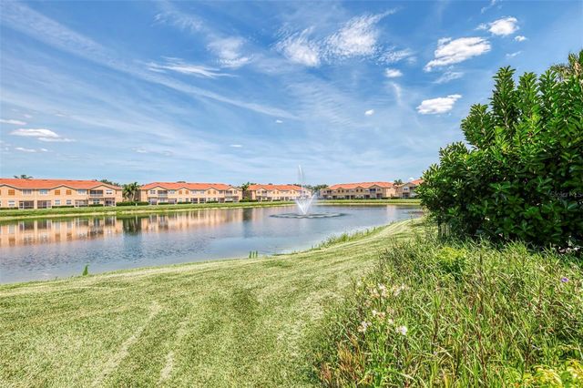 3627 PARKRIDGE CIRCLE 11-203, Sarasota, FL 34243