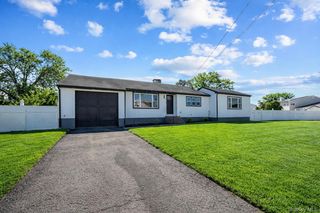 14 Morton Street, Brentwood, NY 11717