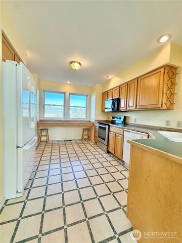 334 Omak River Road, Omak, WA 98841