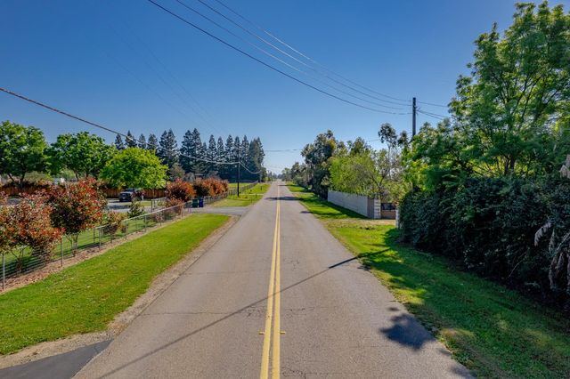 11786 Walmort Rd, Wilton, CA 95693