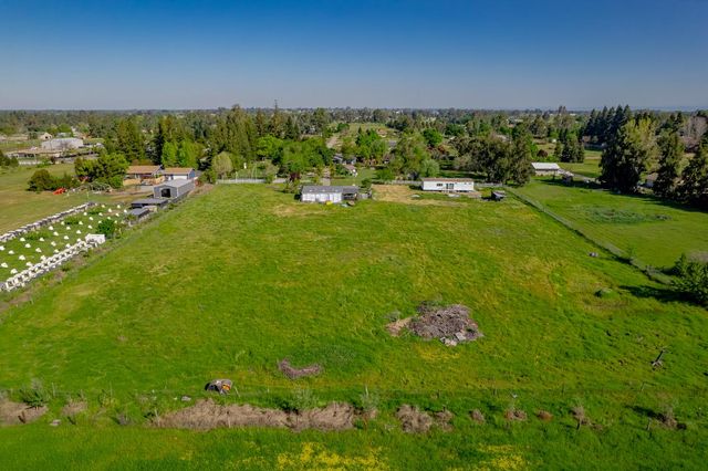 11786 Walmort Rd, Wilton, CA 95693