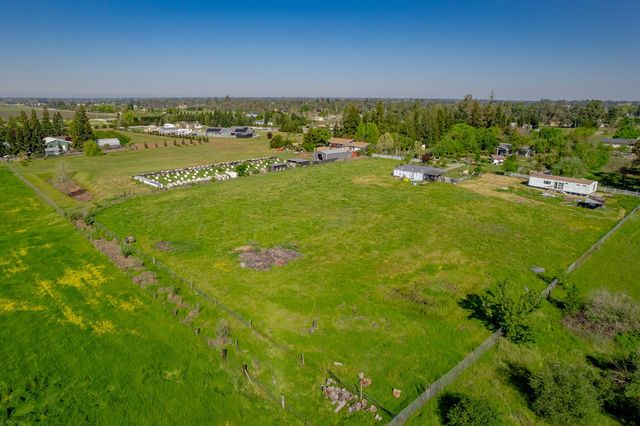 11786 Walmort Rd, Wilton, CA 95693