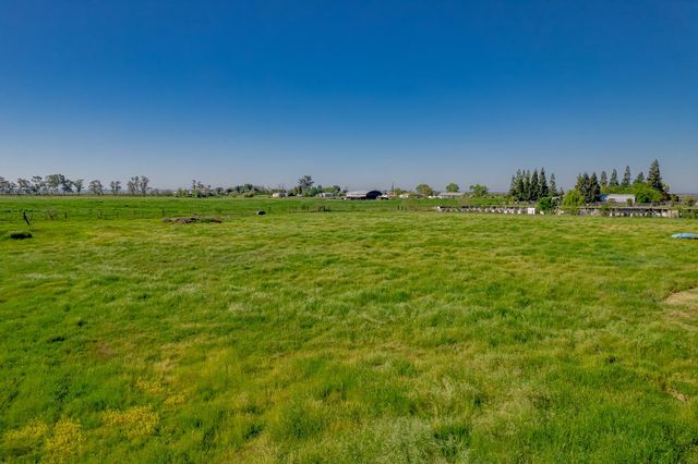 11786 Walmort Rd, Wilton, CA 95693