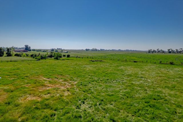 11786 Walmort Rd, Wilton, CA 95693