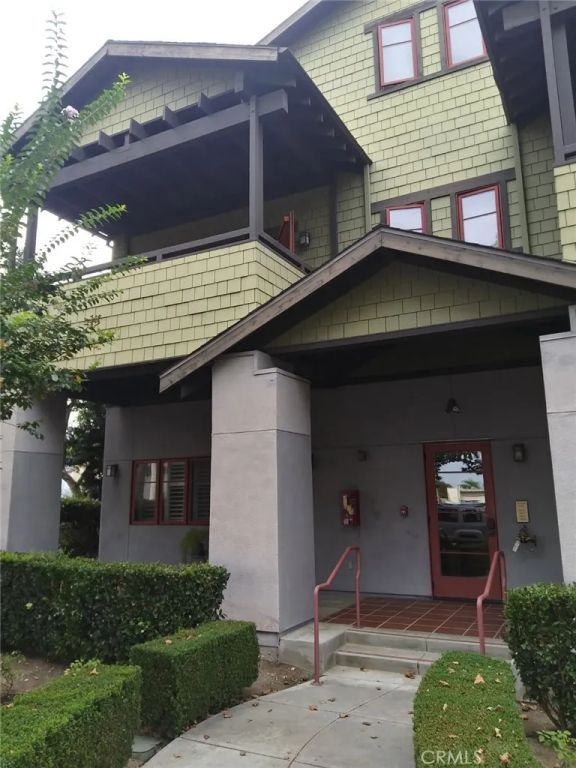 148 N Vermont Avenue A, Glendora, CA 91741