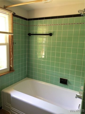 189 Euclid Avenue, Hamburg, NY 14075