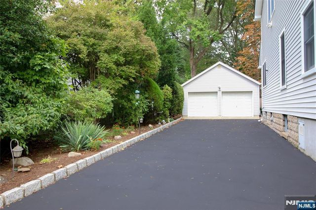 314 Knickerbocker Road, Tenafly, NJ 07670