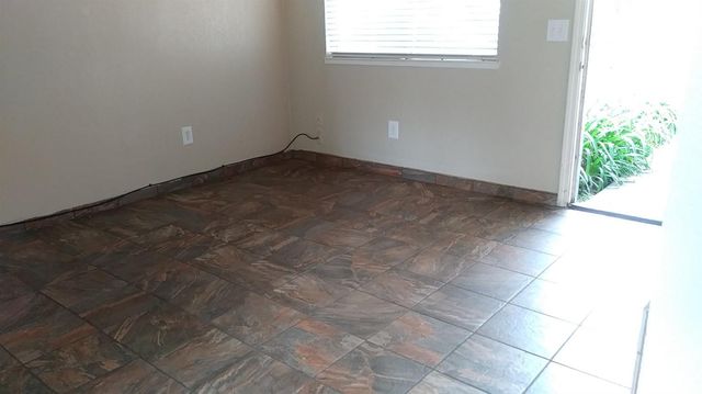 9101 Newhall Dr #55, Sacramento, CA 95826