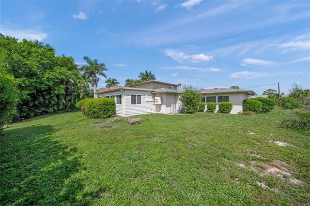 1820 STANFORD LANE, Sarasota, FL 34231