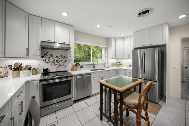 1820 STANFORD LANE, Sarasota, FL 34231