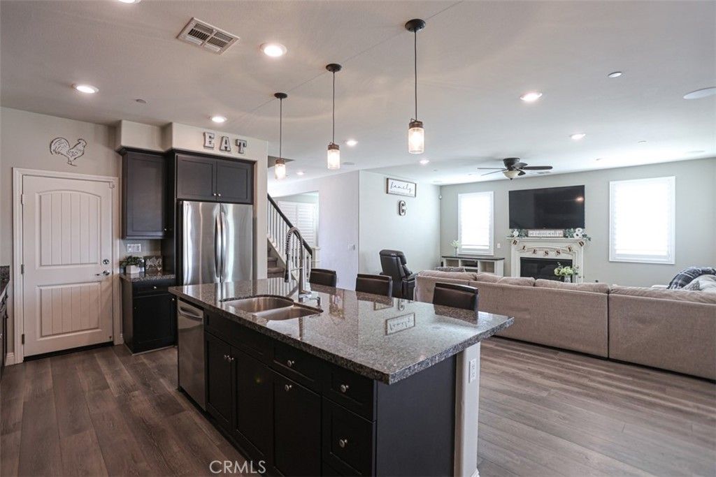 Image 7 of property listing at 5424 Daytime Avenue, Fontana, CA 92336