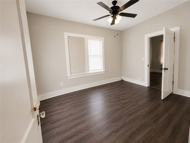 542 Mcintyre Ave, Taft, TX 78390