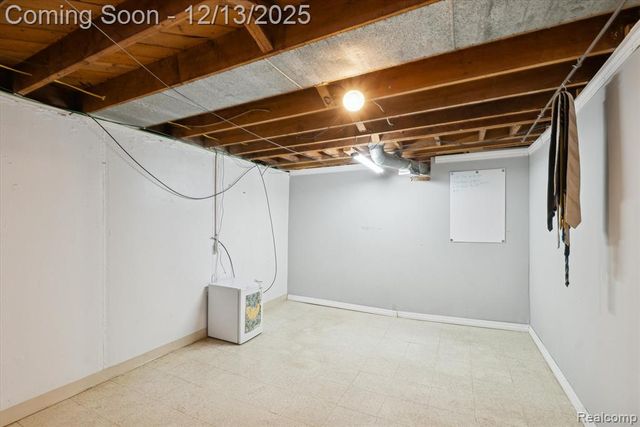 21376 Wendell Street, Clinton Township, MI 48036