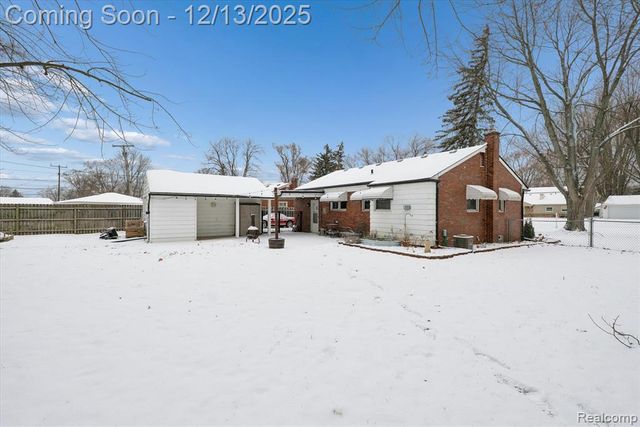 21376 Wendell Street, Clinton Township, MI 48036
