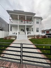 62 Moraine St 1, Brockton, MA 02301