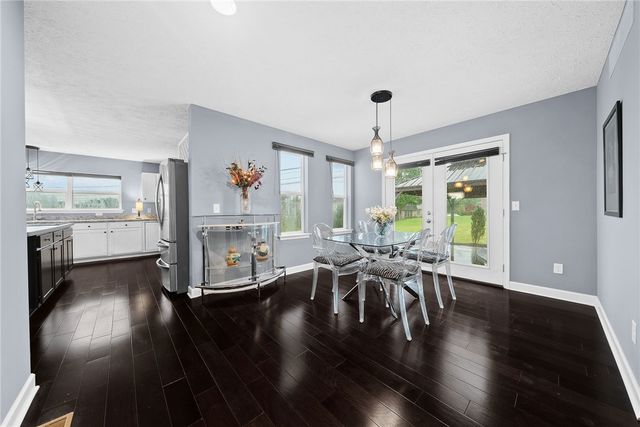 603 Oak Tree Ct, Bridgeville, PA 15017