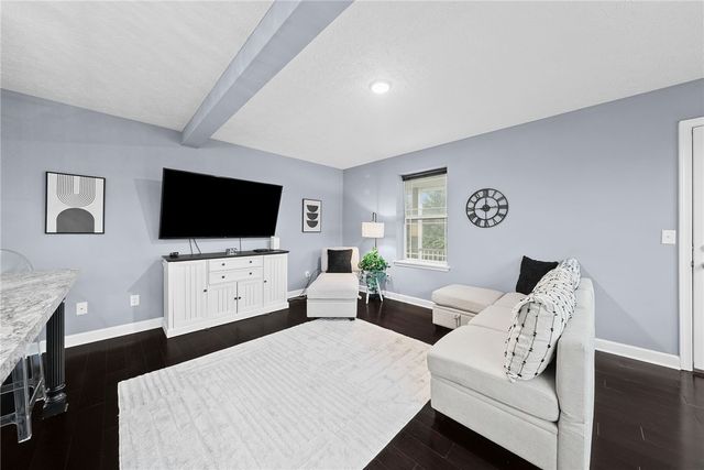 603 Oak Tree Ct, Bridgeville, PA 15017