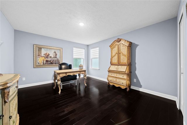 603 Oak Tree Ct, Bridgeville, PA 15017