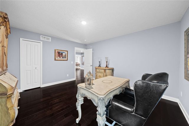 603 Oak Tree Ct, Bridgeville, PA 15017
