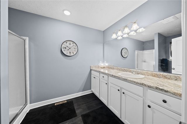 603 Oak Tree Ct, Bridgeville, PA 15017