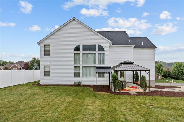 603 Oak Tree Ct, Bridgeville, PA 15017