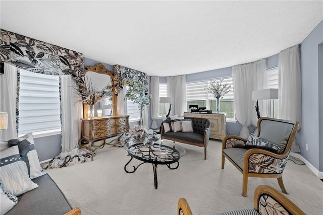 603 Oak Tree Ct, Bridgeville, PA 15017