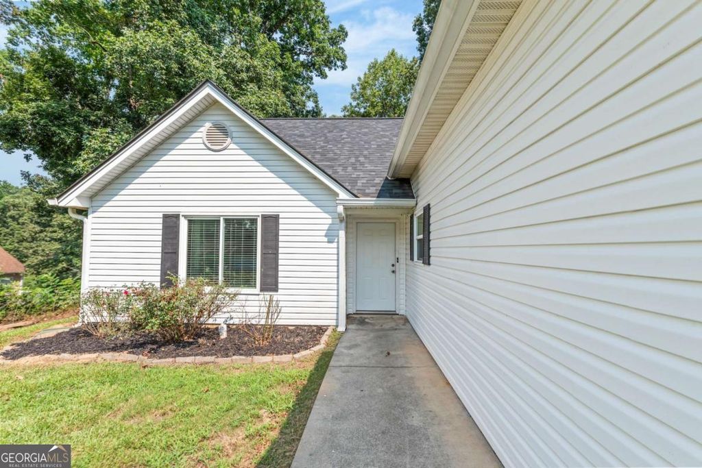 185 Jimmy Reynolds Drive, Jefferson, GA 30549 — photo 2