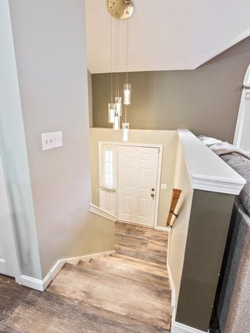 37 Moreland Green Dr, Worcester, MA 01609
