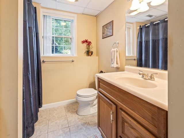 37 Moreland Green Dr, Worcester, MA 01609