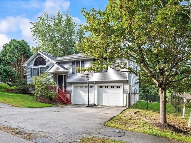 37 Moreland Green Dr, Worcester, MA 01609