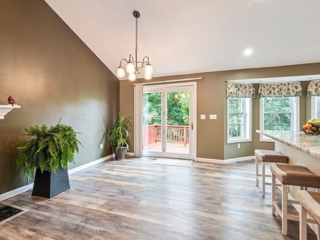37 Moreland Green Dr, Worcester, MA 01609