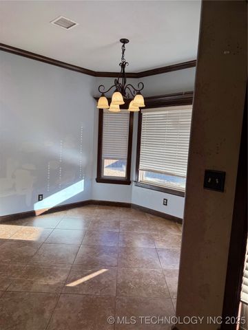 7404 E 83rd Street North, Owasso, OK 74055