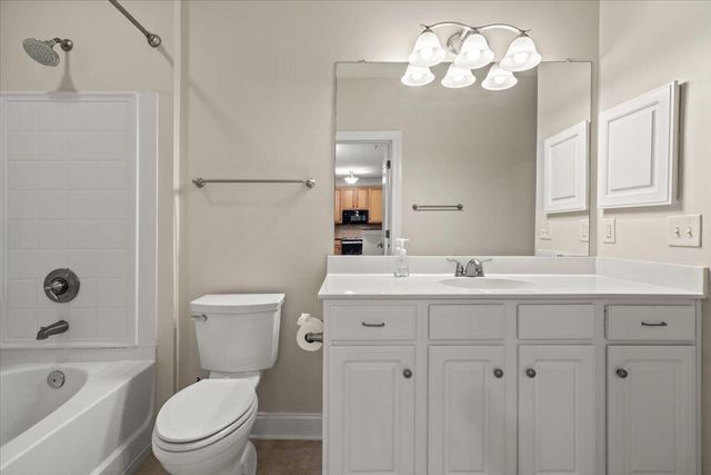2244 Ashley Crossing Drive 324, Charleston, SC 29414