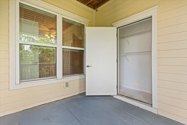 2244 Ashley Crossing Drive 324, Charleston, SC 29414