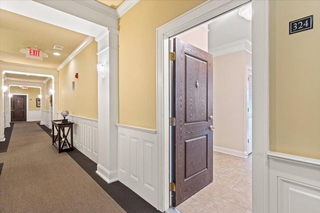 2244 Ashley Crossing Drive 324, Charleston, SC 29414